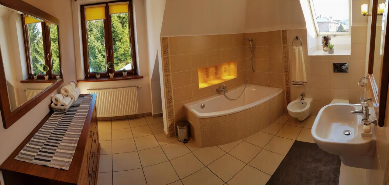 Apartament W Sercu Ustrzyk Apartman Ustrzyki Dolne Kültér fotó